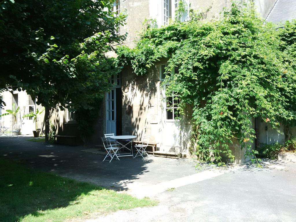 La Bonne Ecole Bed and Breakfast Les Landes-Genusson Eksteriør billede