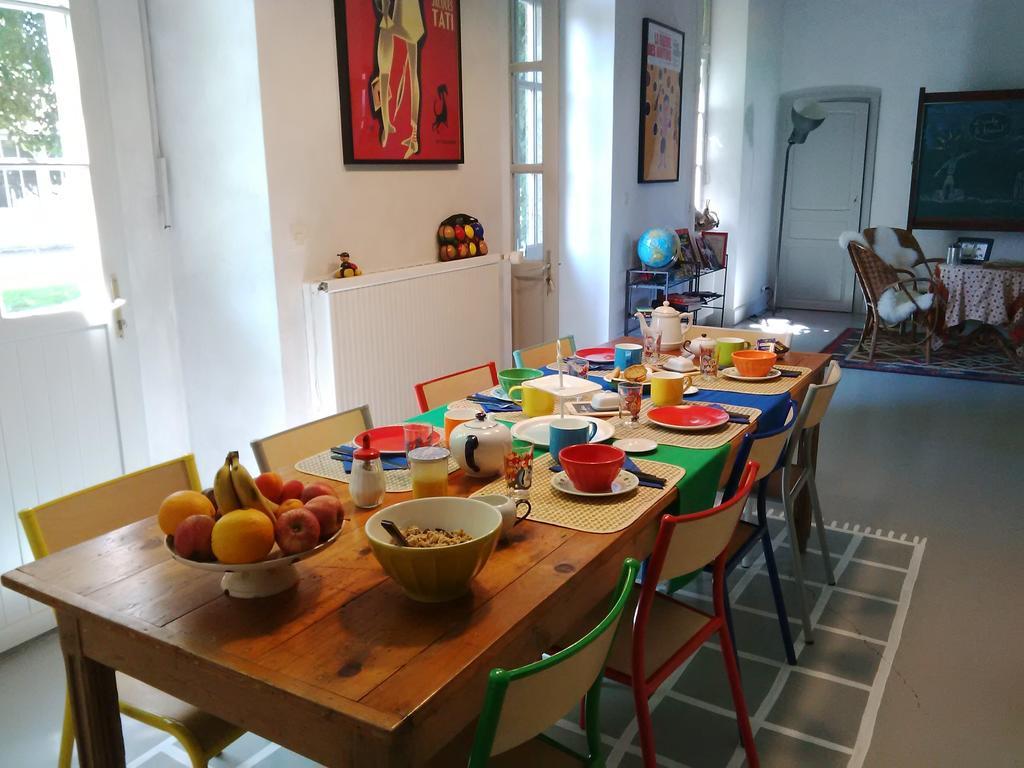 La Bonne Ecole Bed and Breakfast Les Landes-Genusson Eksteriør billede